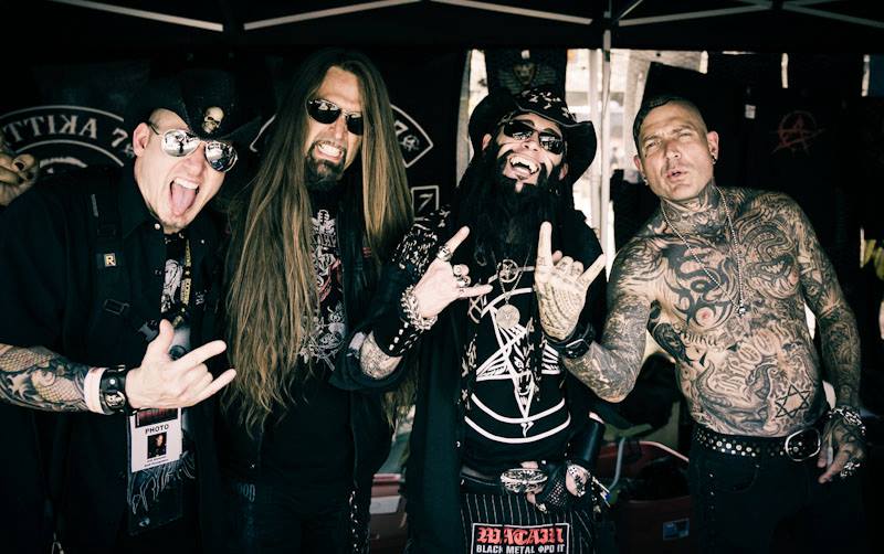 If it looks & smells like a pirate... (l-r)Josh, Ira (Attika7), Sick Rick, Evan (Attika7)
