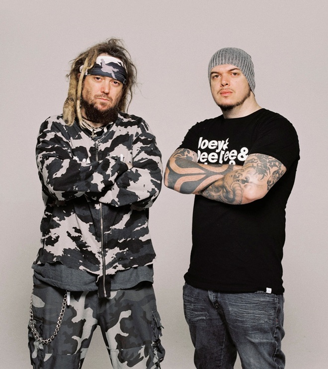 CAVALERA CONSPIRACY SIGN WITH NAPALM RECORDS!