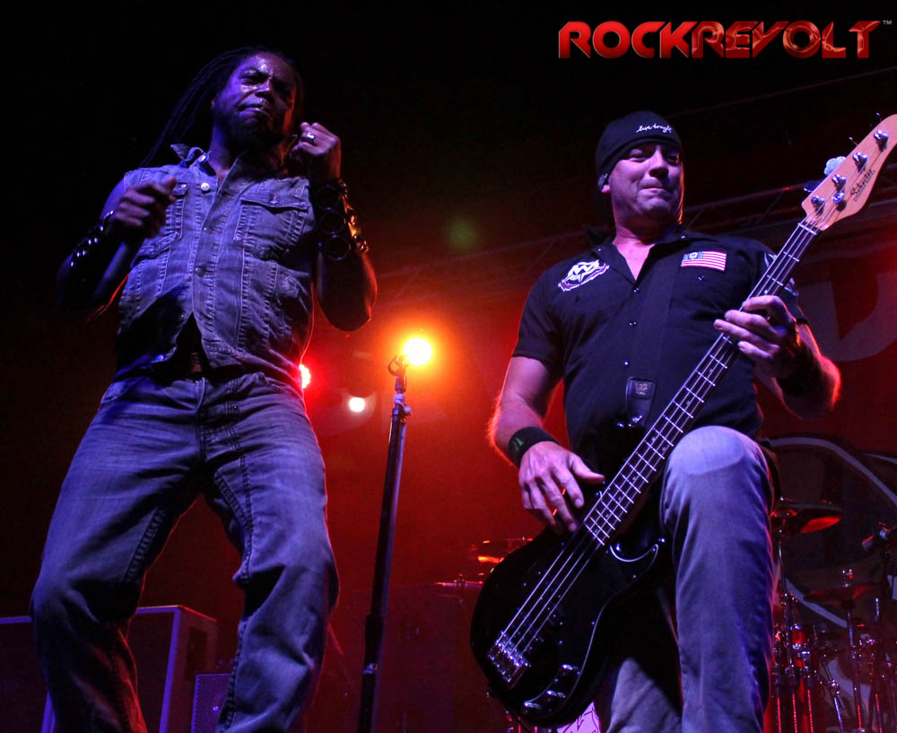 LIVE SHOW REVIEW: SEVENDUST AND GEMINI SYNDROME