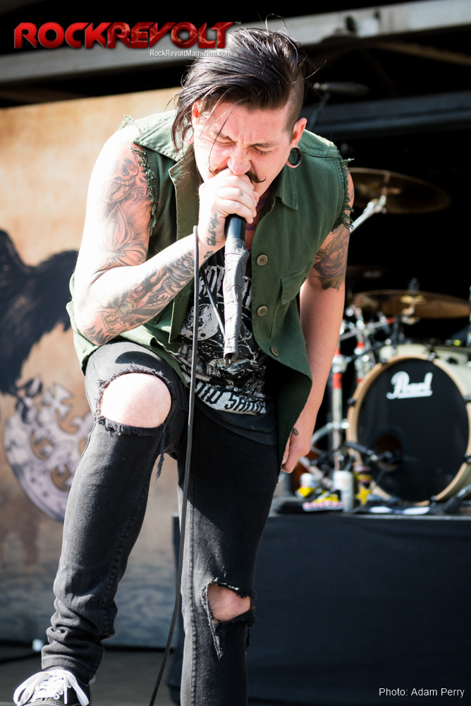 UPROAR PHOTOS: ESCAPE THE FATE